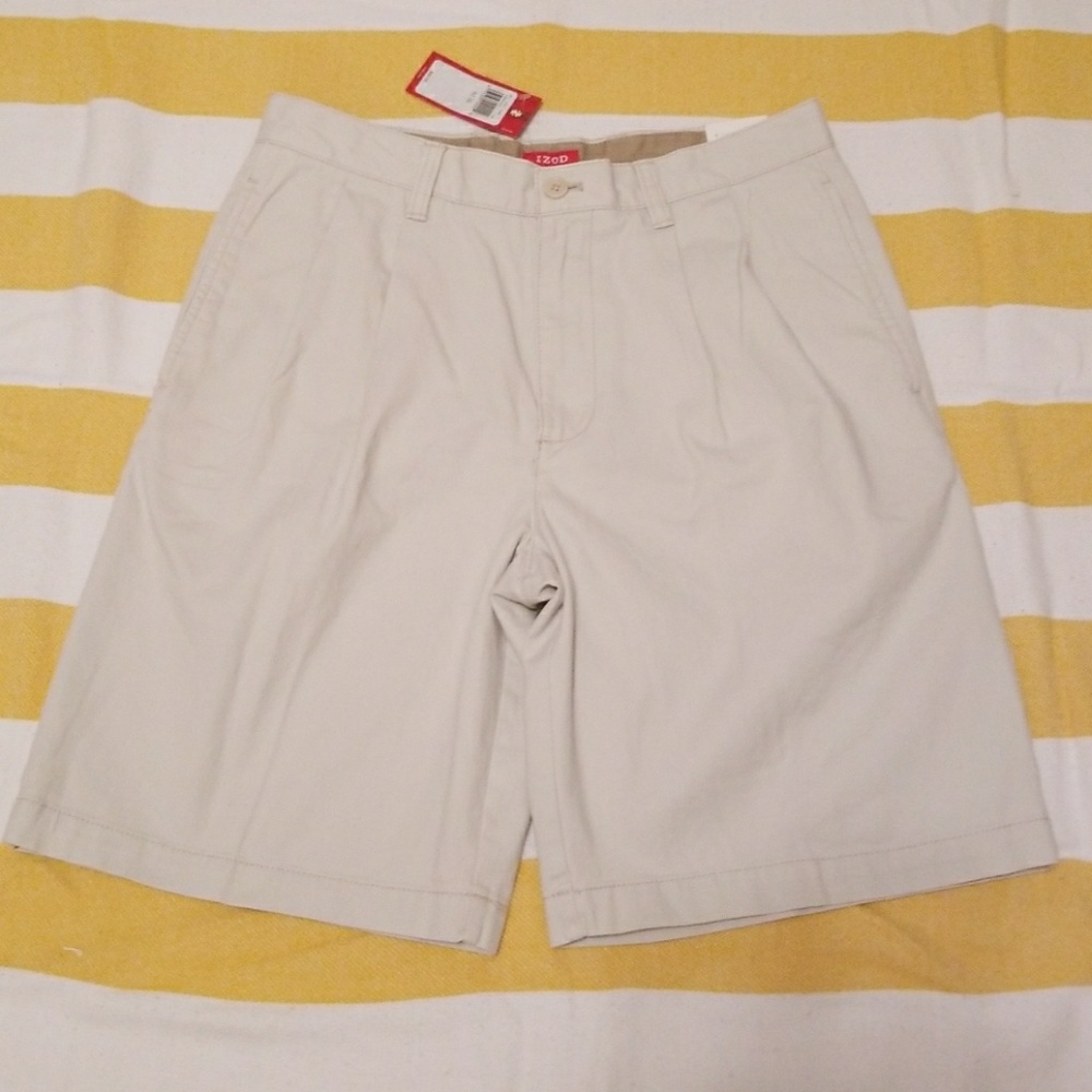 IZOD shorts